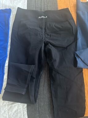 Aurola Women's Black High-Waist Leggings